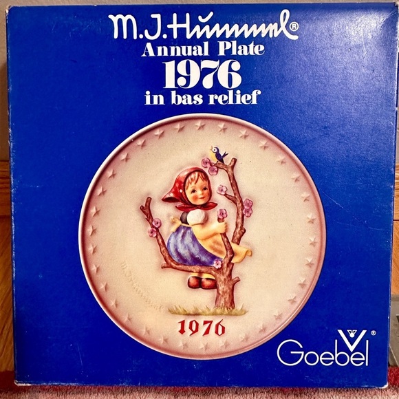 Vintage 1976 Hummel Goebel hand-painted Annual Plate in Box - Picture 7 of 8